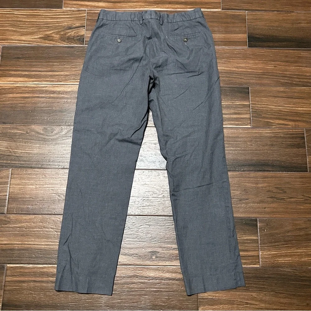 32x30‎ J Crew Men’s Dress Pants Classic Fit Gray tag states 32x32 Straight